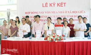 19 khách hàng đầu tiên ký hợp đồng vay vốn ưu đãi mua nhà ở xã hội tại phường Long Hưng, Tỉnh Đồng Nai